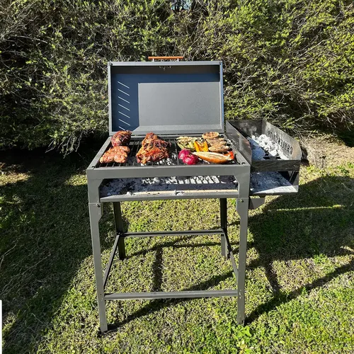 Parrilla Tromen Móvil A Leña Con Tapa Y Compartimento Para Carbón Negra Negro