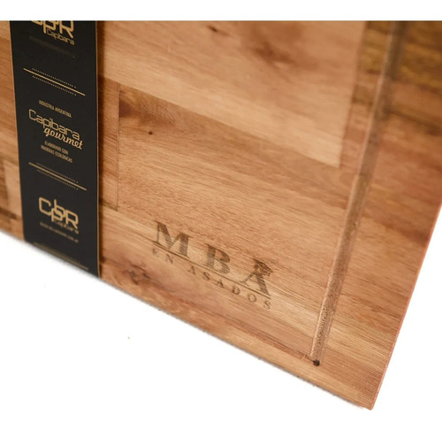 Tabla De Madera Capibara Gourmet Con Plancheta De Fundicion Lisa Marrón