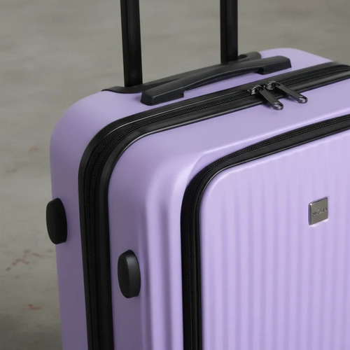 Valija Skora 20'' Carry On Lila. Bolsillo Frontal Rueda Fija Lila Lisa